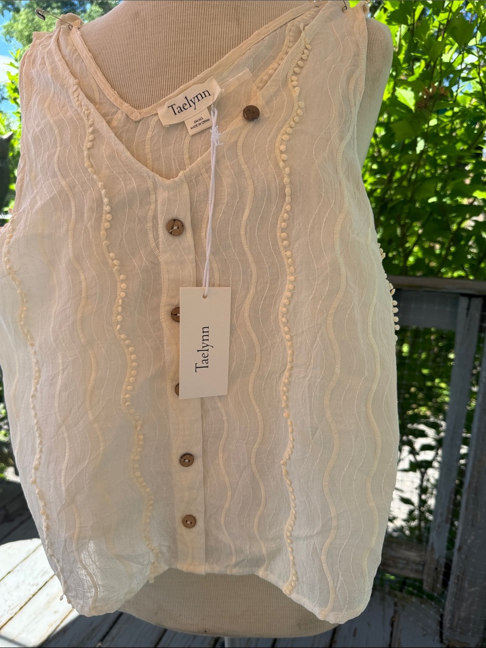 Cream Button-Front Wavy Texture Camisole